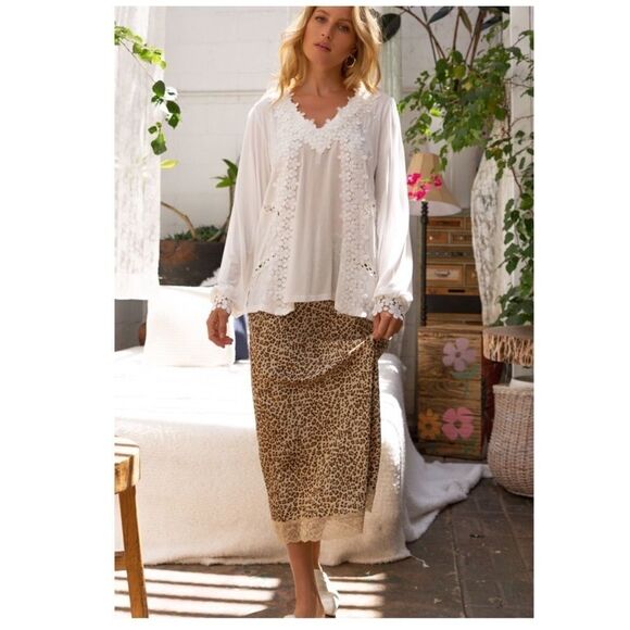 LEOPARD Print Maxi Skirt with Scalloped Lace Hem - Picture 2 of 16